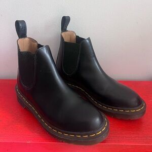 EUC Comme des Garçons Dr Martens Chelsea boots black